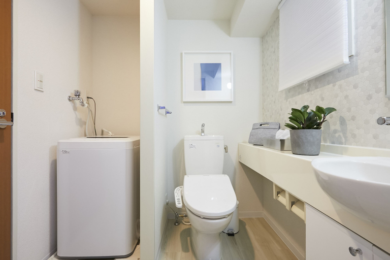 Bathroom 3, P OIN T – Shinjuku Kabukicho Designer’s Apartment II, Shinjuku