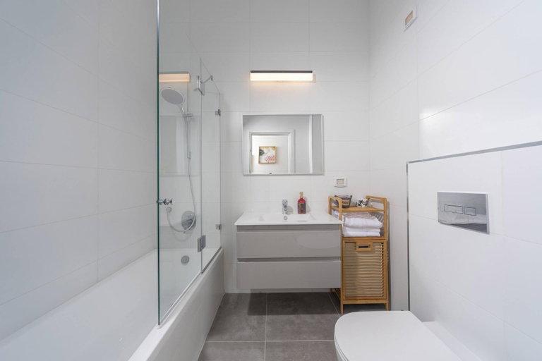Bathroom 4, Penthouse Sunset Balcony by Sea N' Rent