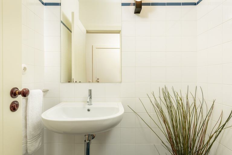 Bathroom 4, YOUROPO - Flores, Porto