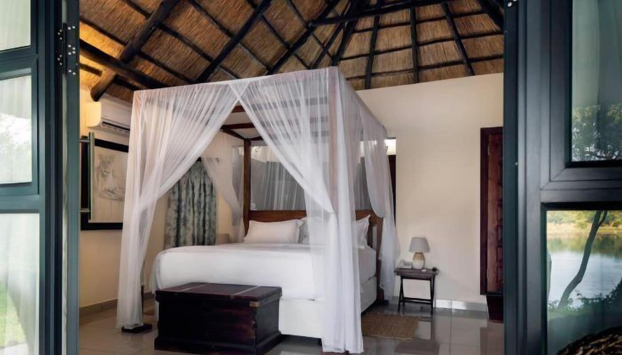 Bedroom 3, Masaumbezi River Lodge, Siavonga