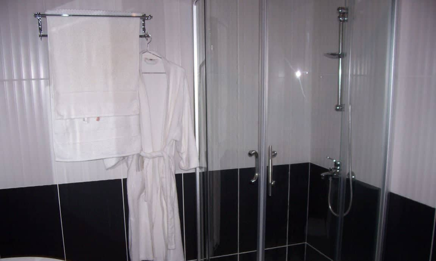 Bathroom 4, Kish Adasi - Kish Island, Şəki