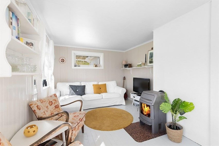Others 5, Private Cozy House by the Fjord, Flakstad