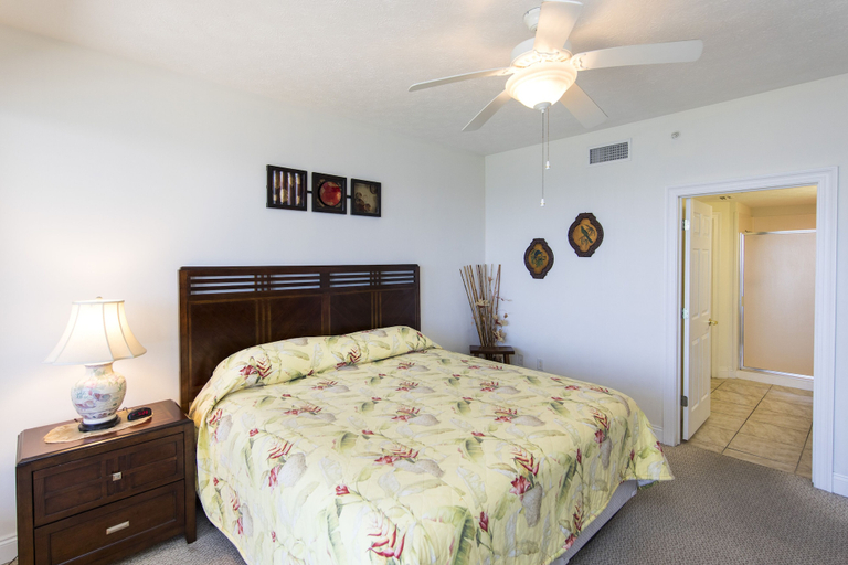 Bedroom 3, Treasure Island 1211, Bay