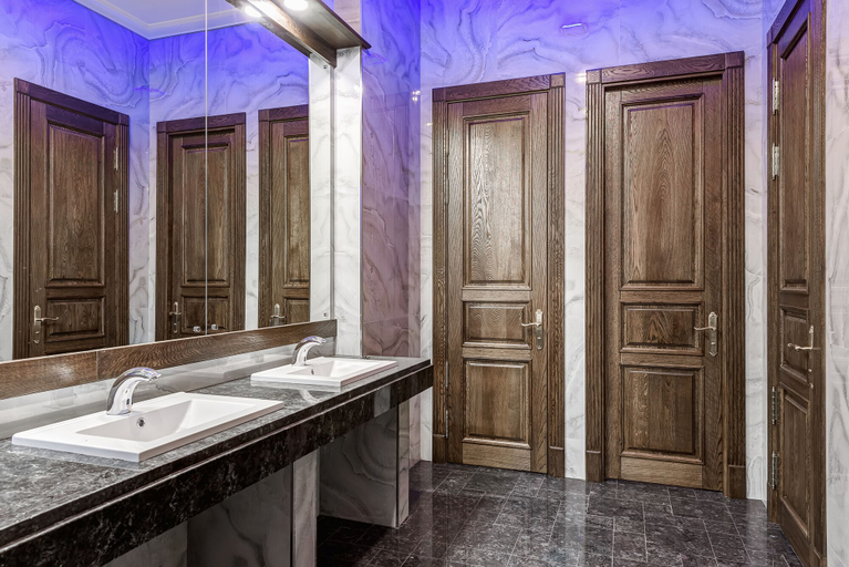 Bathroom 3, Astro Plaza, Leninskiy rayon