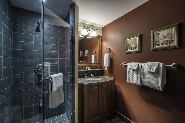 Bathroom 3, Bondurant by Tremblant Platinum, Les Laurentides