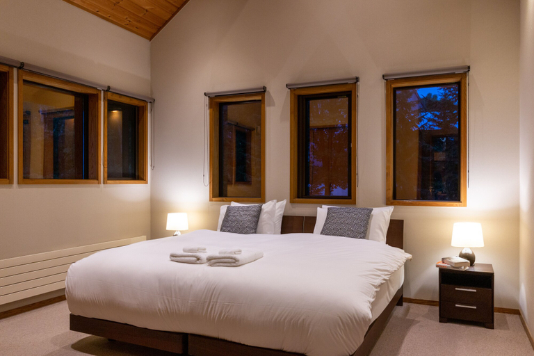 Bedroom 1, Starchase by H2 Life, Niseko