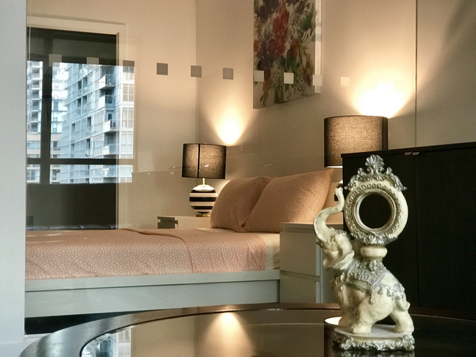 Bedroom 3, CN Tower View Design apart 3BD-2BA DT, Toronto