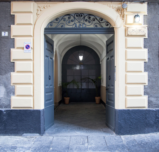 Exterior & Views 2, B&B Cianciana, Catania
