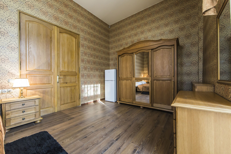 Others 4, Magnificent Apartment at Luteranska, Shevchenkivs'kyi