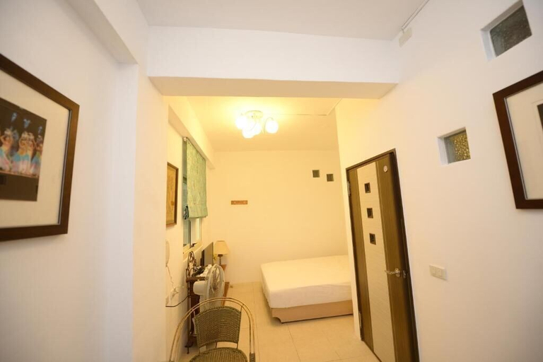 Others 5, Happy feet Youth B&B, Hualien