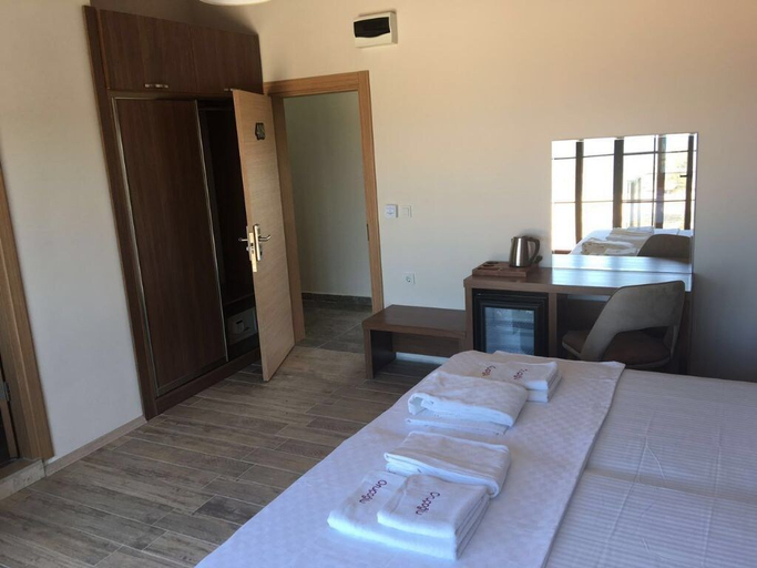 Bedroom 3, Geyikli Grand Resort Otel, Ezine
