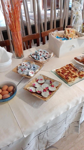 Food & Drinks 5, Hotel Fortuna B&B, Verona