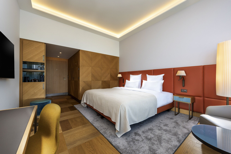 Bedroom 2, Mövenpick Hotel Basel, Basel