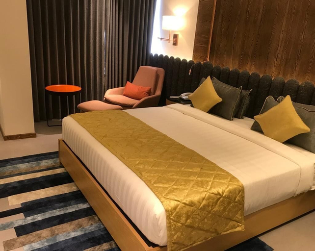 Bedroom 2, Hotel Mirage, Sahibzada Ajit Singh Nagar
