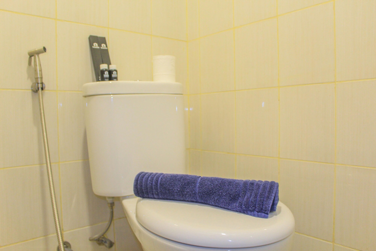 Bathroom 3, Simple Living Studio Apartment at Ayodhya Residences, Tangerang