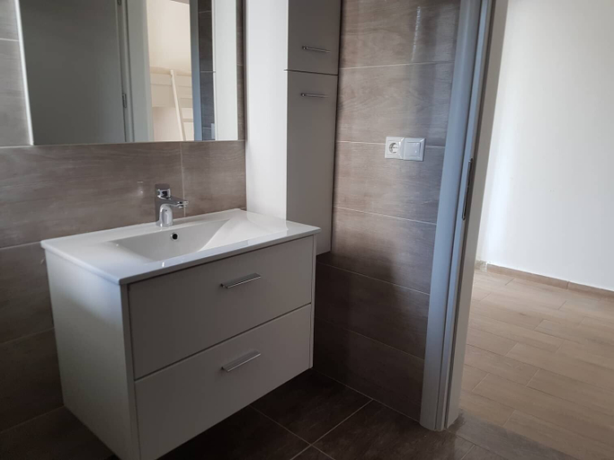 Bathroom 2, Beautiful Apartments - Perfect Location, Sarandës