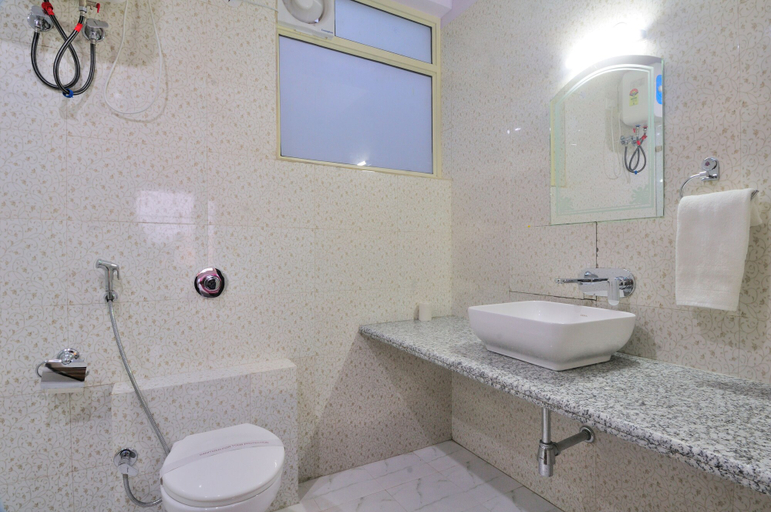 Bathroom 4, Trimrooms Mount Blue, Jaipur