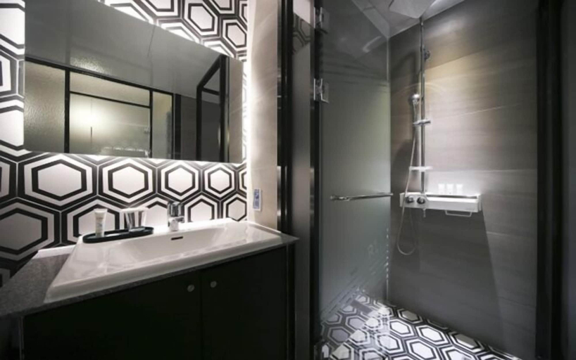 Bathroom 3, RIAN Hotel, Jinhae