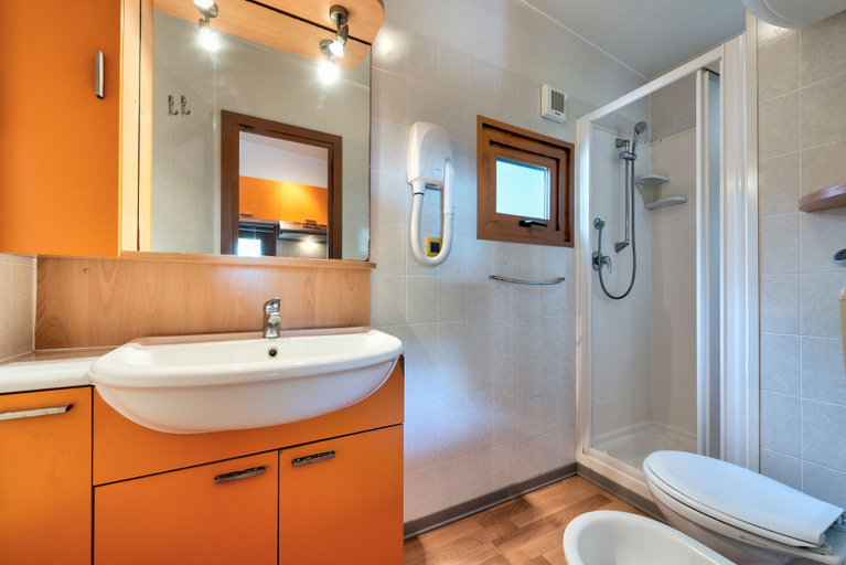 Bathroom 4, Camping Village Mareblu, Livorno