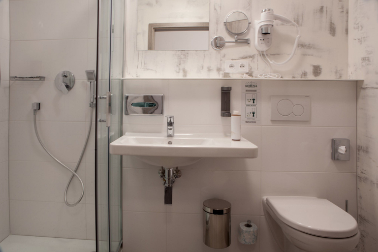 Bathroom 4, Hotel Koruna, Hradec Králové