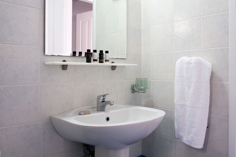 Bathroom 4, Serifos Houses Livadi, South Aegean