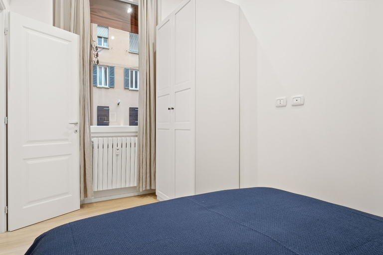 Others 4, Piazza Maggiore White Apartment, Bologna