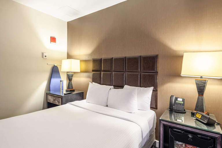 Bedroom 3, Blue Angel Hotel NYC, Ascend Hotel Collection, New York