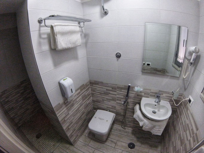 Bathroom 4, Runa Hotel, Napoli