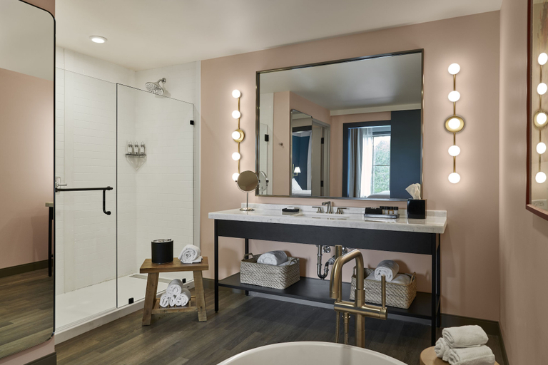 Bathroom 3, ザ メンフアン トリビュート ポートフォリオ ホテル, Shelby