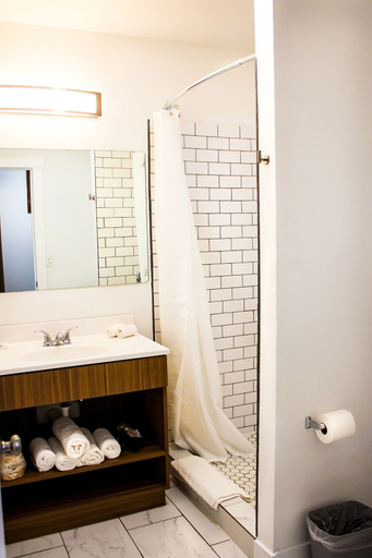 Bathroom 3, Blue Sage Inn & Suites, San Juan