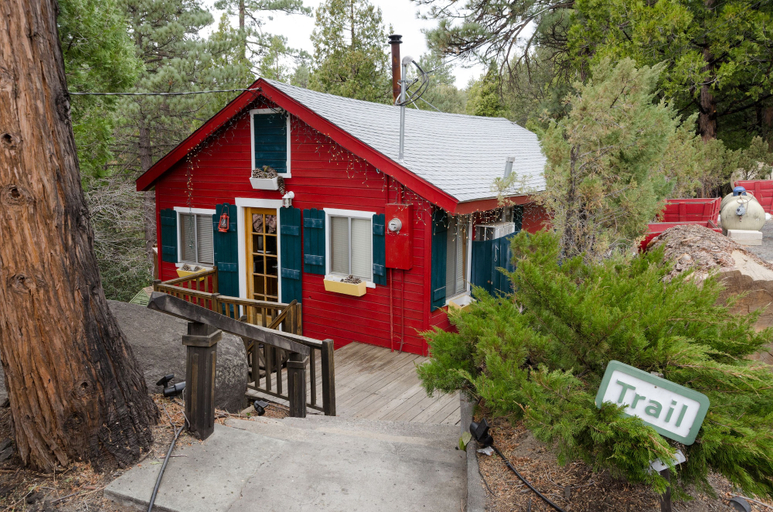 Exterior & Views 2, Idyllwild Bunkhouse, Riverside