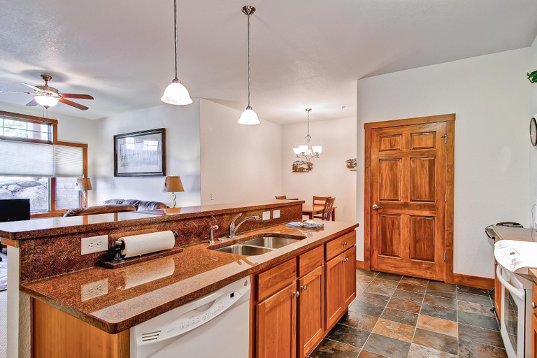 Others 5, Black Canyon Inn Unit F2, Larimer