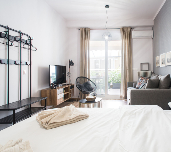 Bedroom 2, 39m² homm Modern Studio in Kolonaki, Attica