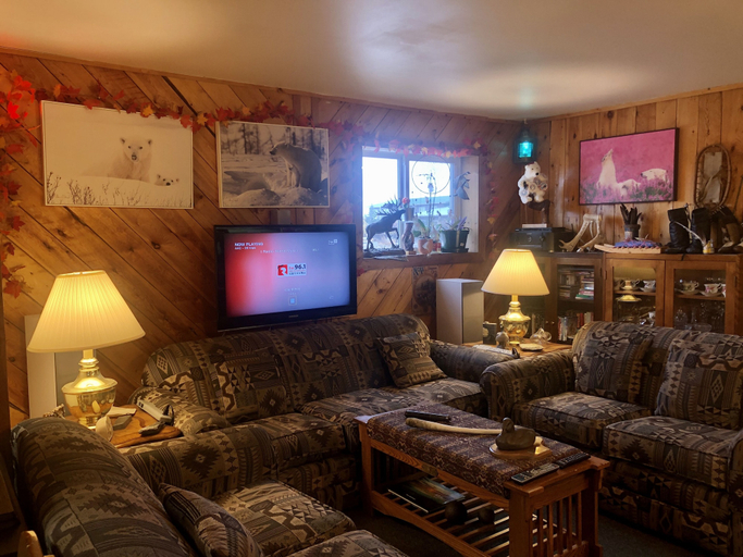 Others 5, Iceberg Inn, Division No. 23