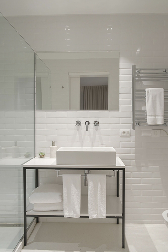 Bathroom 4, Charco Hotel, n.a540