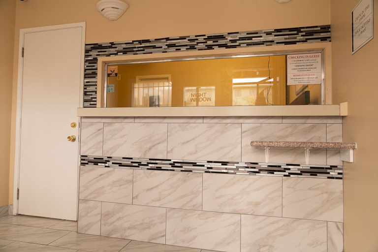 Bathroom 3, Stay inn suite, San Joaquin
