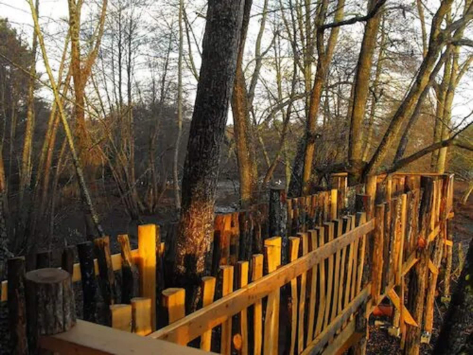 Others 5, Cabane des cerfs, Lot-et-Garonne