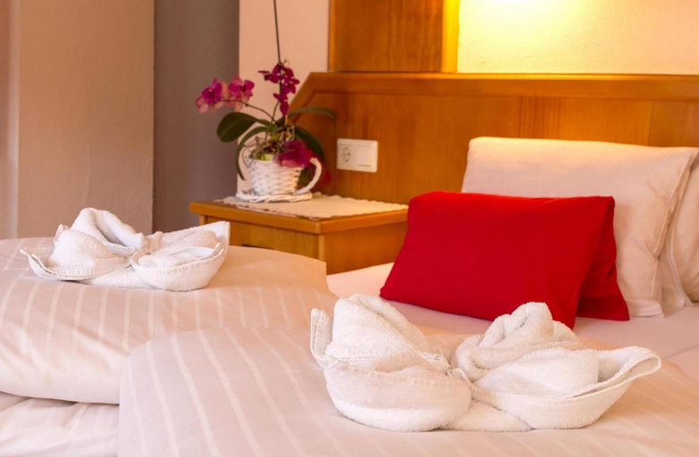 Bedroom 3, Hotel Simmerlwirt, Kufstein