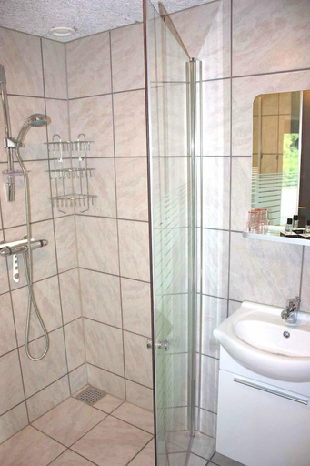 Bathroom 4, Ebeltoft Feriecenter, Syddjurs