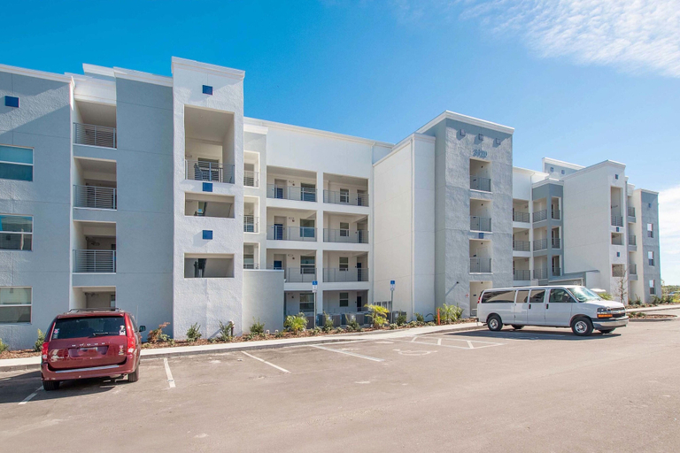 Exterior & Views 2, 3120paraunit306, Osceola