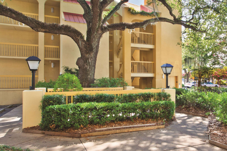 Exterior & Views 2, La Quinta Inn & Suites by Wyndham Charleston Riverview, Charleston