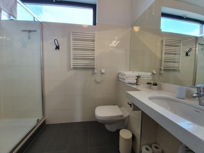 Bathroom 5, Apartamenty Boulevard - 365PAM, Kołobrzeg