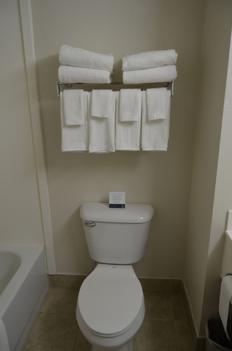 Bathroom 4, Quality Inn Ocoee - Cleveland East, Polk