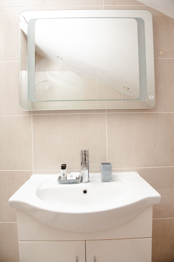 Bathroom 3, High Life Luxury Serviced Apartments, Swindon