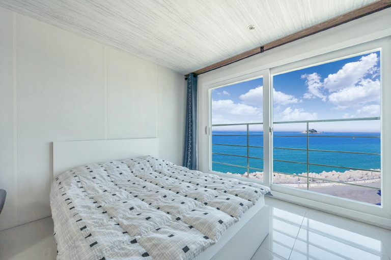 Bedroom 3, Sokcho Ocean 11 Spa Pension, Sokcho