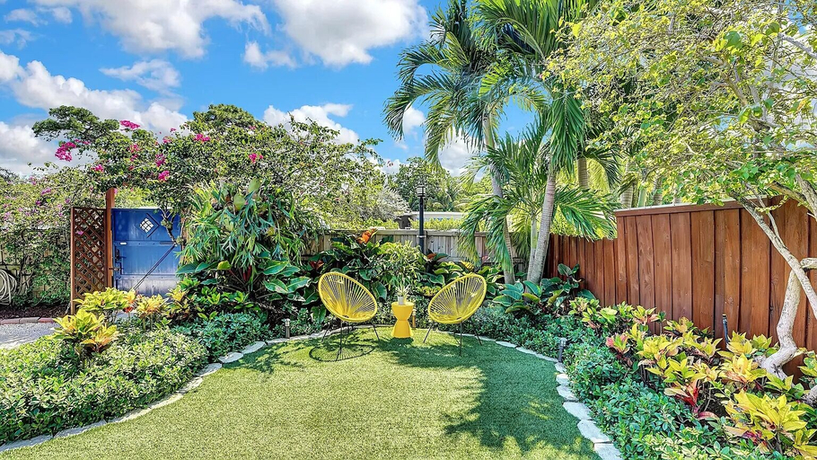 Others 5, Modern Oasis, Broward
