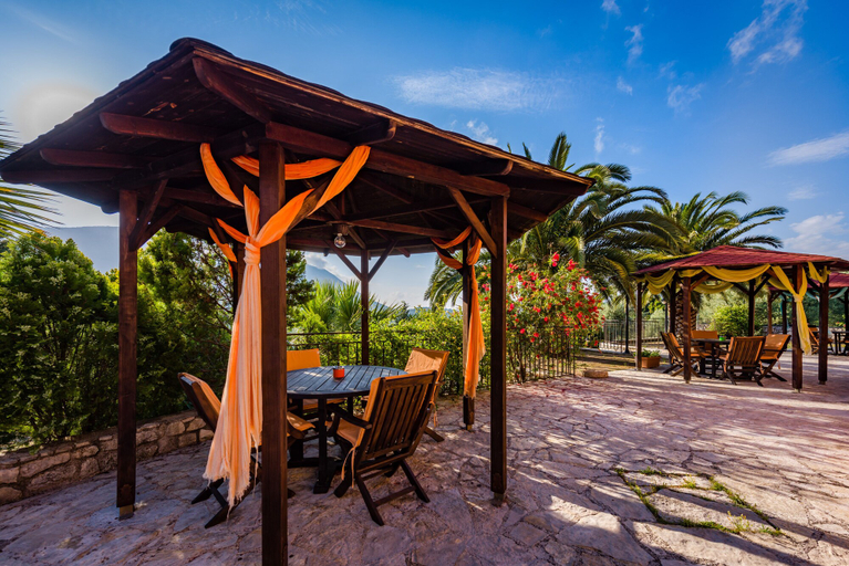 Others 4, Mazourka, Ionian Islands
