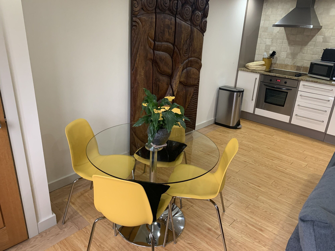 Others 4, King Canute Apartment - Crown Lettings, West Sussex