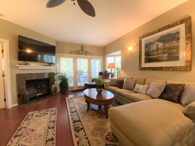 Others 4, Beautiful Furnishings! Great Location!, Horry
