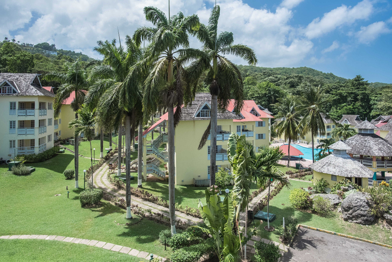 Exterior & Views 2, Mystic Ridge Resort